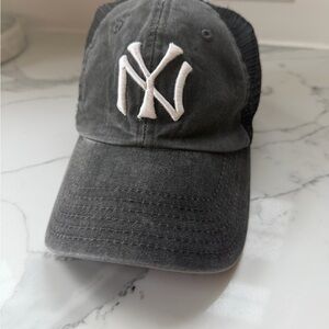 Gray and Black NY Yankee Cap with White Logo